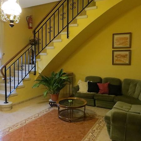 Hostal Restaurante Reina El Tejar ภายนอก รูปภาพ