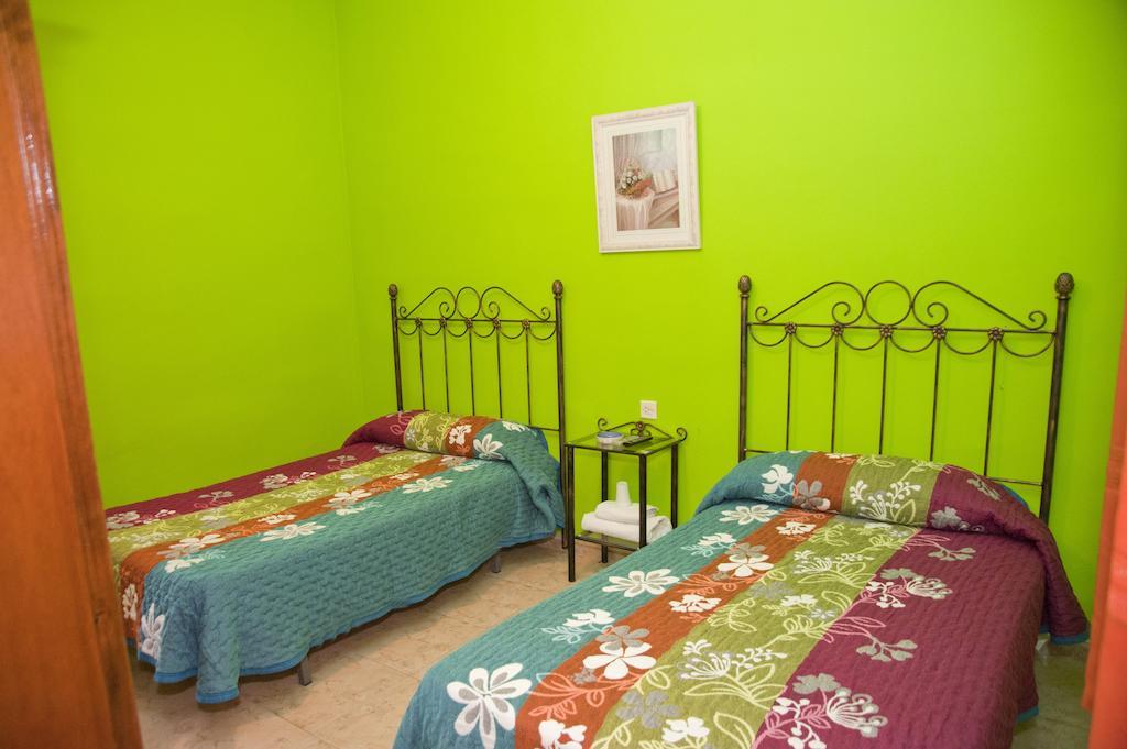 Hostal Restaurante Reina El Tejar ภายนอก รูปภาพ